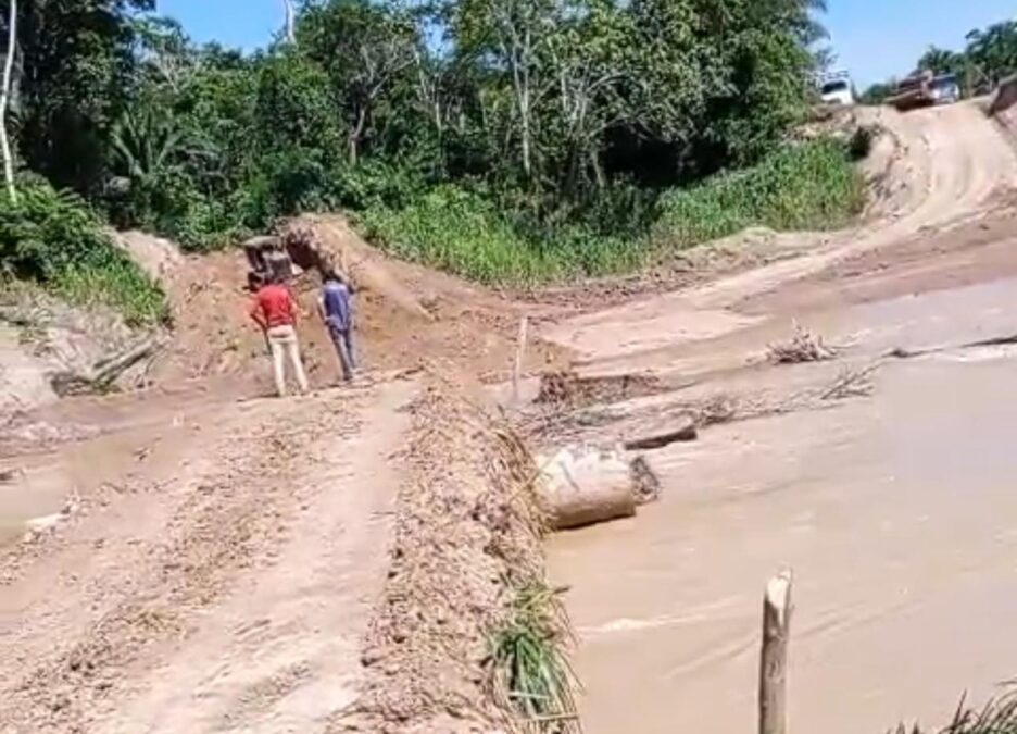 Ribeirinhos denunciam bloqueio no Rio Iaco e temem ficar isolados em Sena Madureira