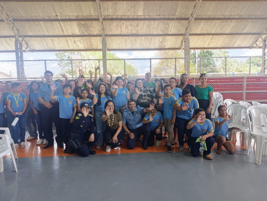 Escola Euclides Feitosa Cavalcante se destaca em redação durante formatura do PROERD em Sena Madureira