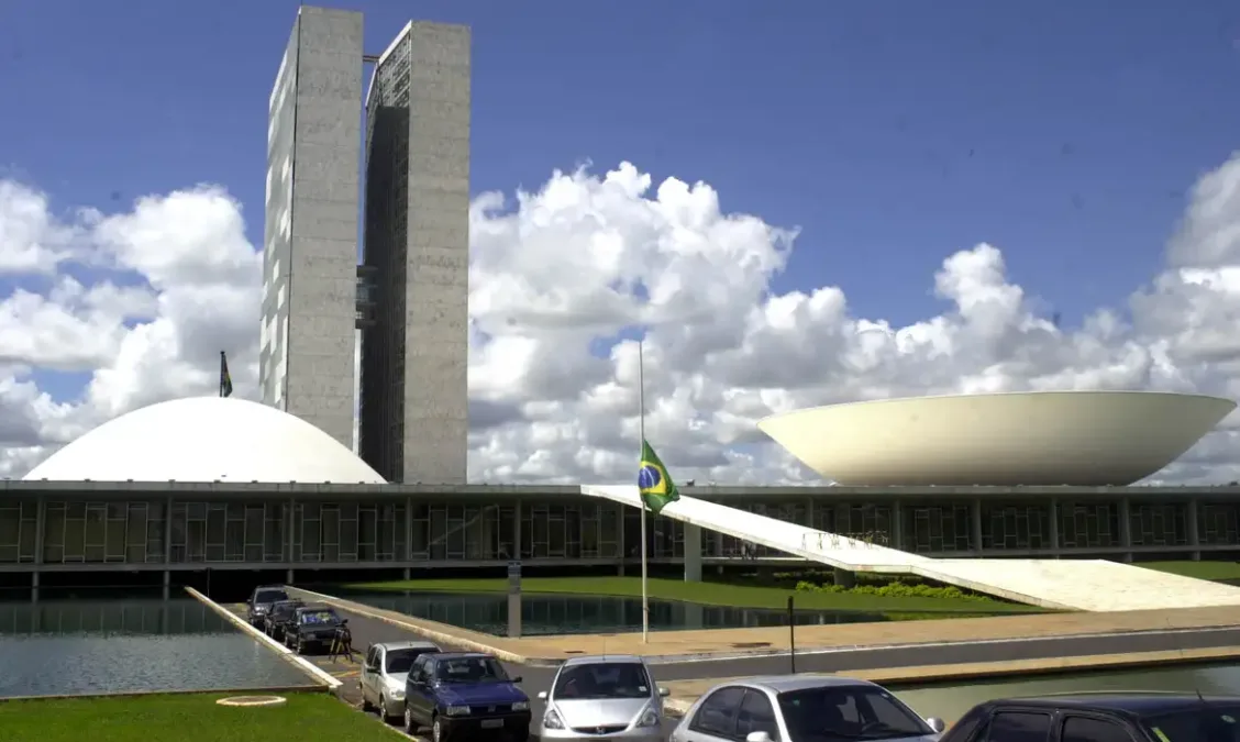 Câmara aprova regime de urgência para oito projetos sobre segurança pública; veja quais