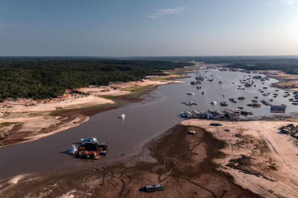 Secas extremas na Amazônia deixam mais de 436 mil estudantes sem aulas, aponta Unicef