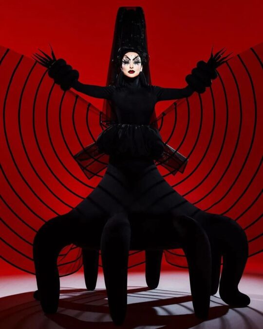 Do susto ao glamour: Relembre as fantasias de Halloween mais criativas dos famosos brasileiros