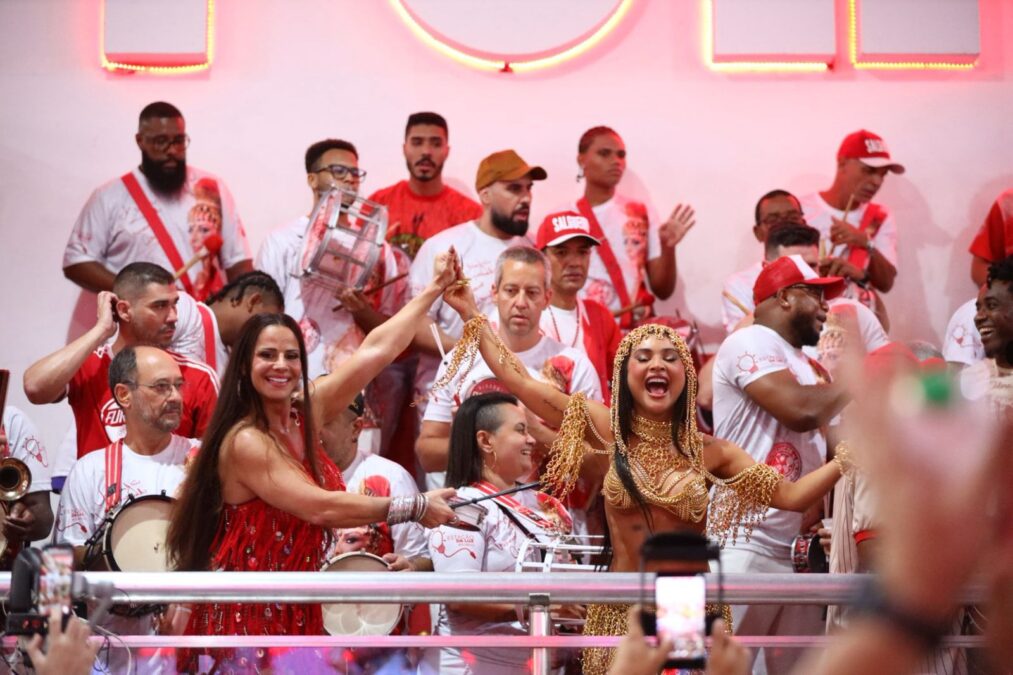Mileide Mihaile realiza sonho ao sambar com Viviane Araújo no Salgueiro: “Inspiração”