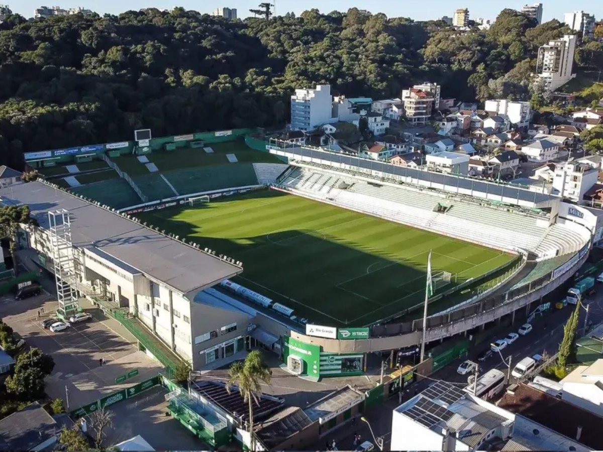Revelado na base: Gabriel Veron reencontra o Palmeiras neste domingo (2/11)