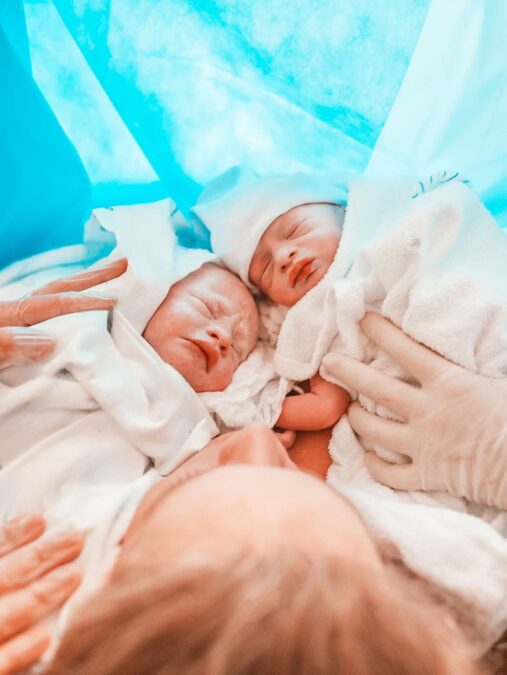Paulinha Leite comemora alta do filho após 8 dias na UTI