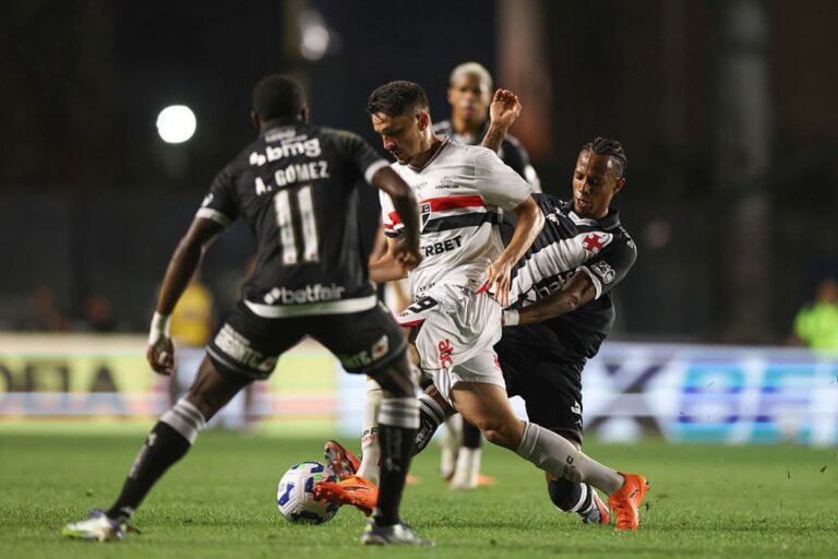depois-de-quase-um-mes-sem-derrotas,-vasco-perde-para-o-sao-paulo