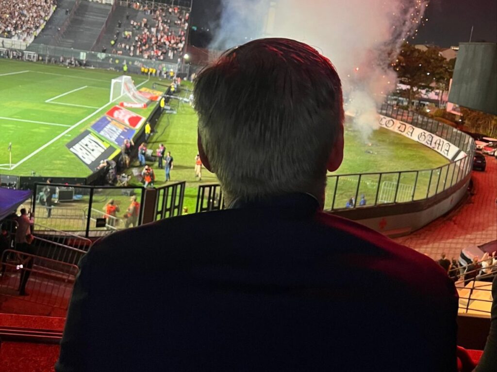 ancelotti-observa-jogadores-em-sao-januario-antes-de-convocar-selecao-nesta-segunda-(3/11)