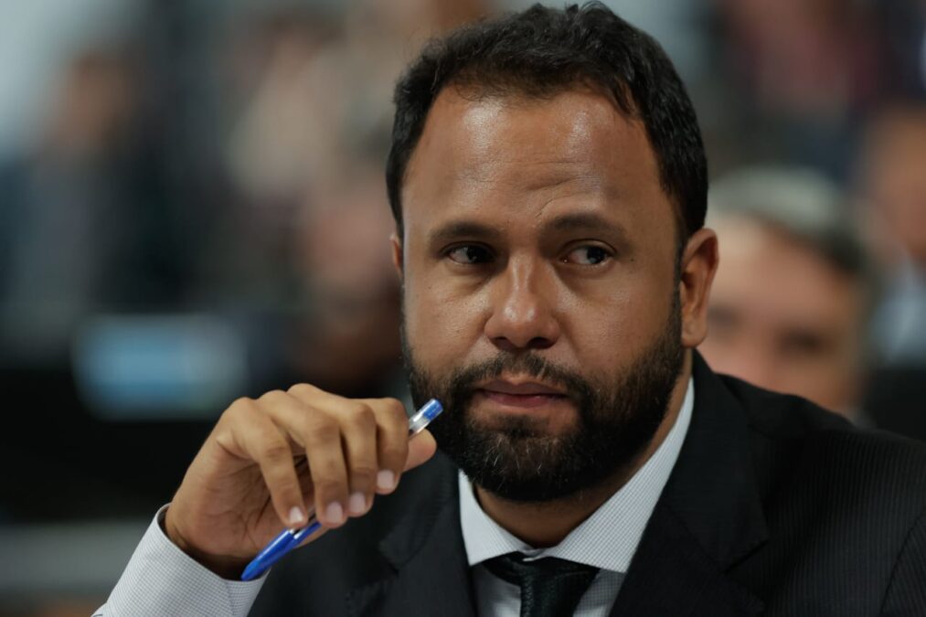 “A última coisa que importa é a segurança”, diz deputado