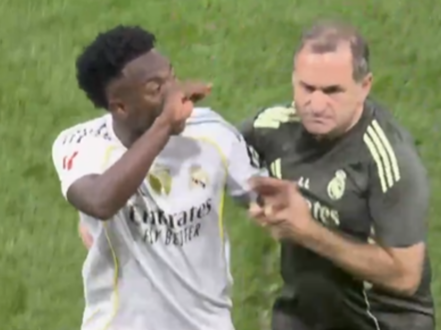 Após tensão e críticas, Ancelotti defende Vinicius Júnior e garante: “Está resolvido”