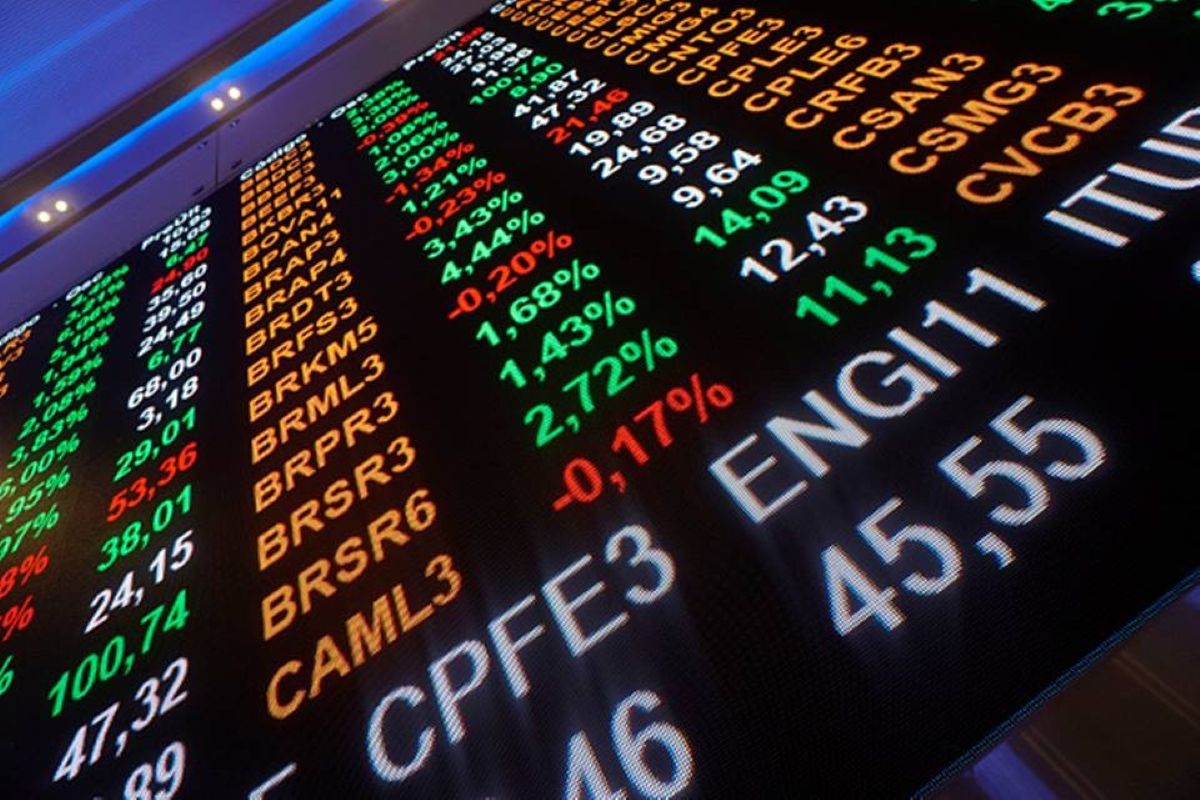 Com 6º recorde seguido, Bolsa supera marca histórica de 150 mil pontos
