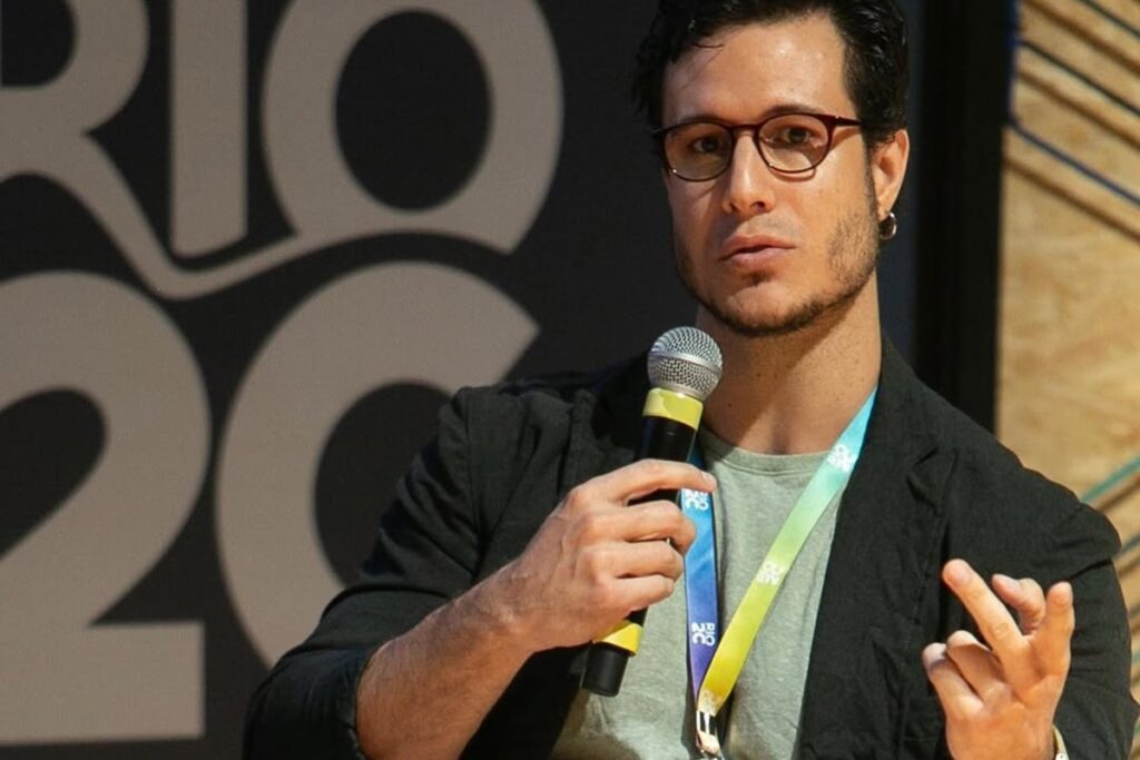 emiliano-d’avila-revela-ambiente-toxico-e-abusivo-em-avenida-brasil