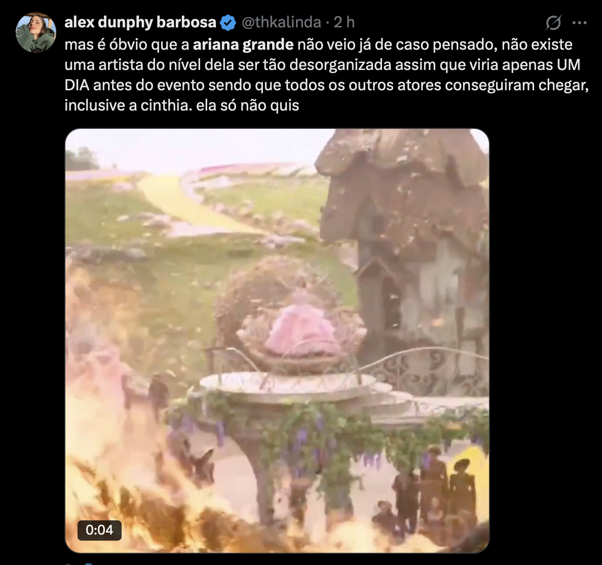 Elas não vem mais! Fãs se revoltam após Ariana Grande cancelar vinda ao Brasil