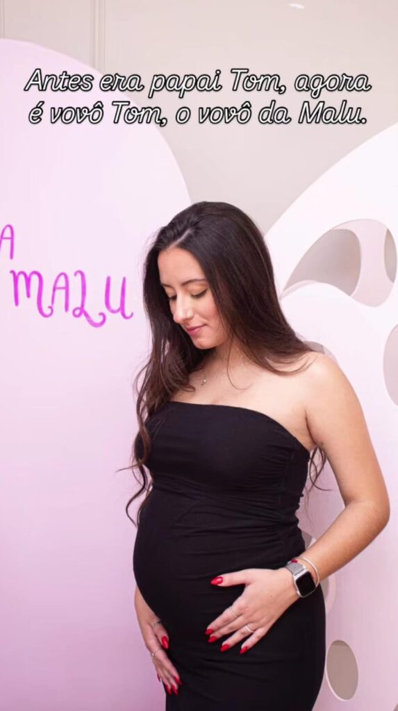 ex-de-tom-veiga-celebra-gravidez-da-filha-do-interprete-do-louro-jose:-“vovo-tom”