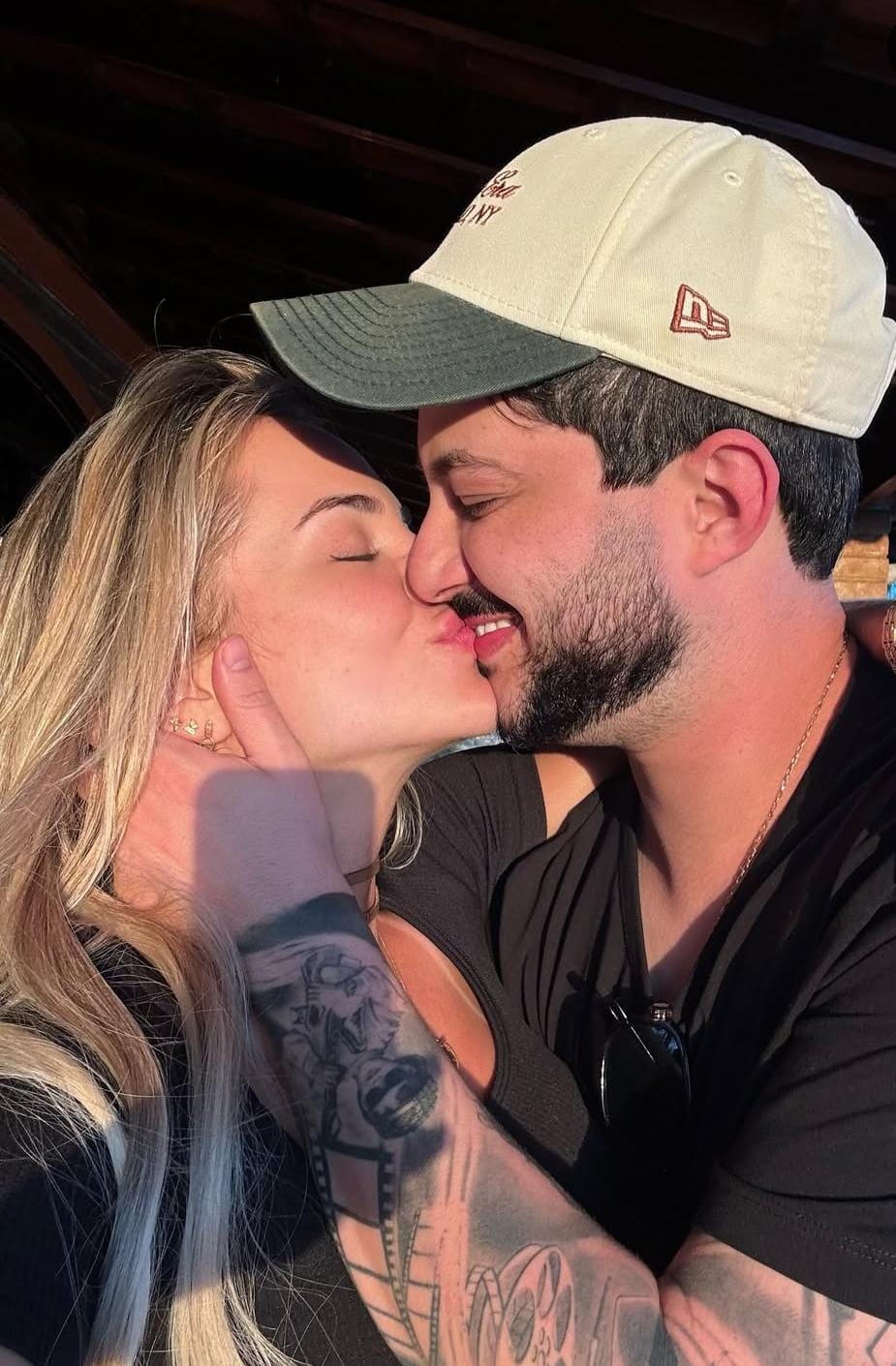 Gabi Martins compartilha desafios do relacionamento à distância com Matheus Fidelis