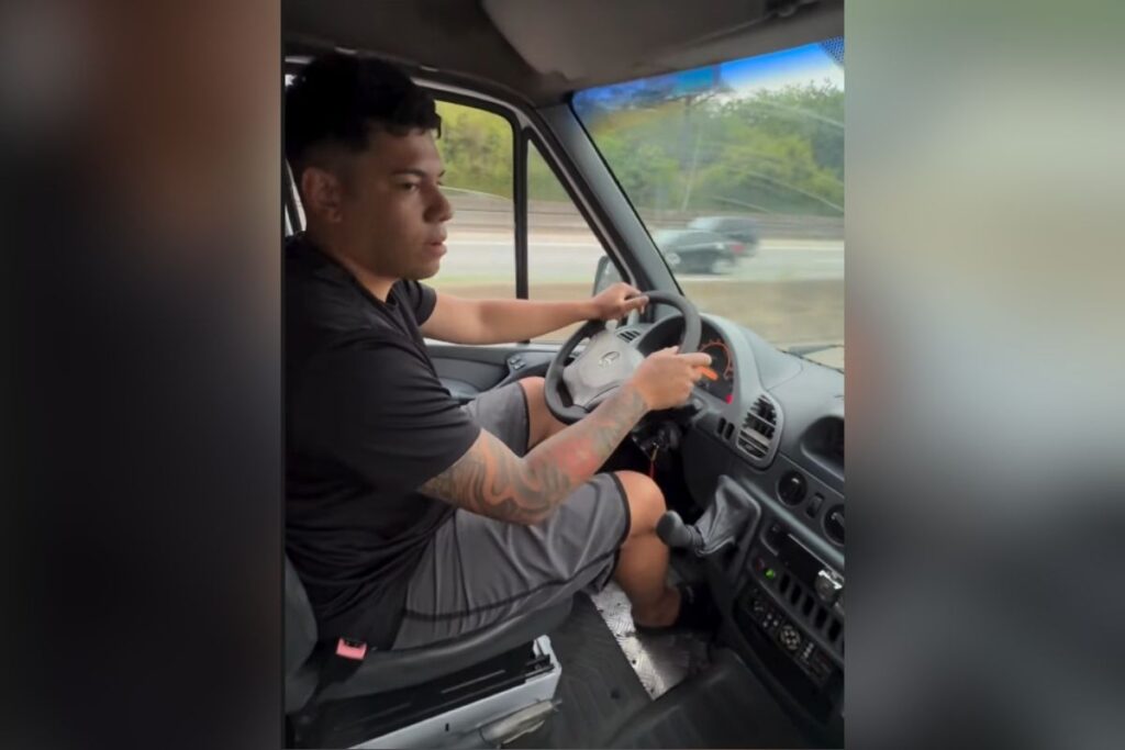 influencer-compra-ambulancia-em-leilao-e-corta-transito-em-sp