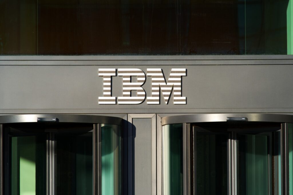com-270-mil-funcionarios,-ibm-prepara-demissoes-em-escala-global