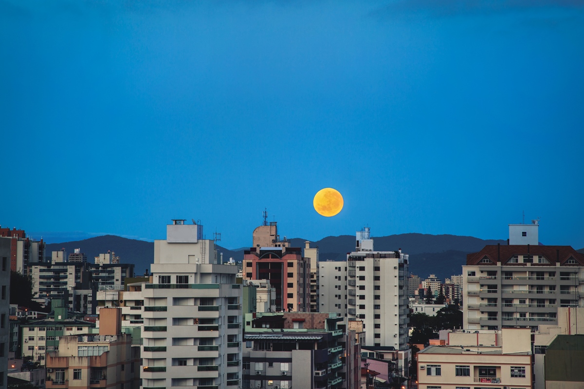 brilho!-segunda-superlua-do-ano-ficara-visivel-nesta-quarta-(5/11)