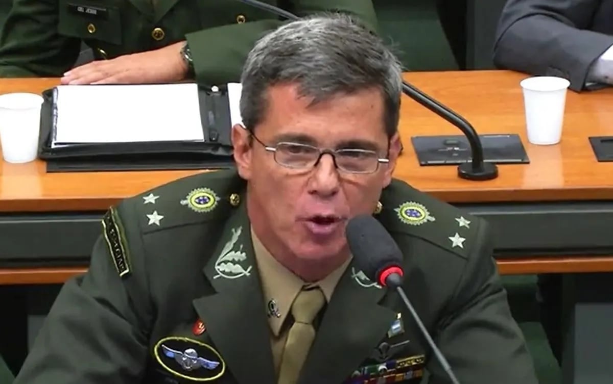Moraes autoriza general acusado de planejar golpe de 2022 a fazer o Enem