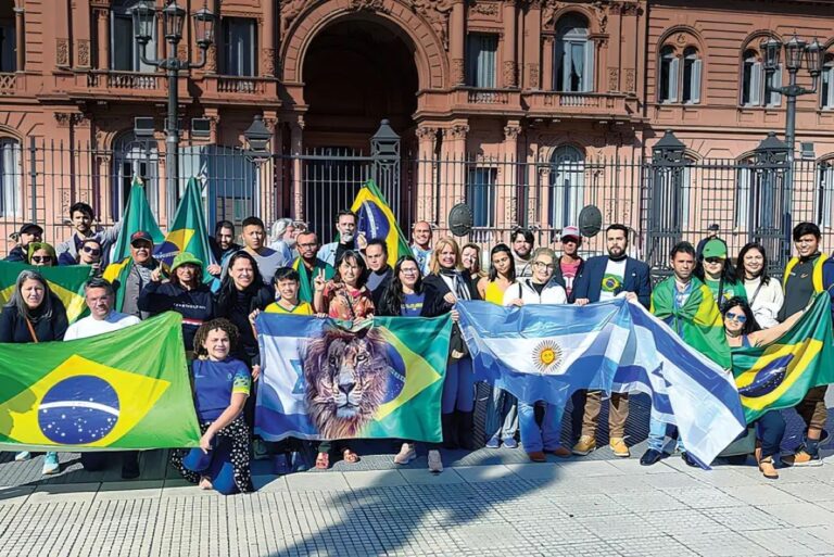 bolsonaristas-“exilados”-preparam-protesto-contra-moraes-na-argentina
