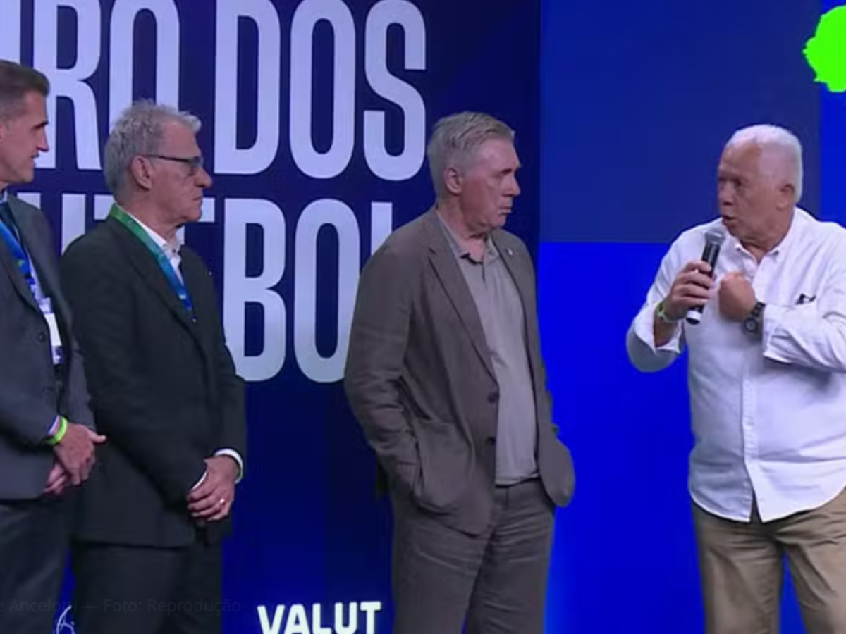 “Não vou me desculpar”, diz Oswaldo de Oliveira após confusão com Ancelotti