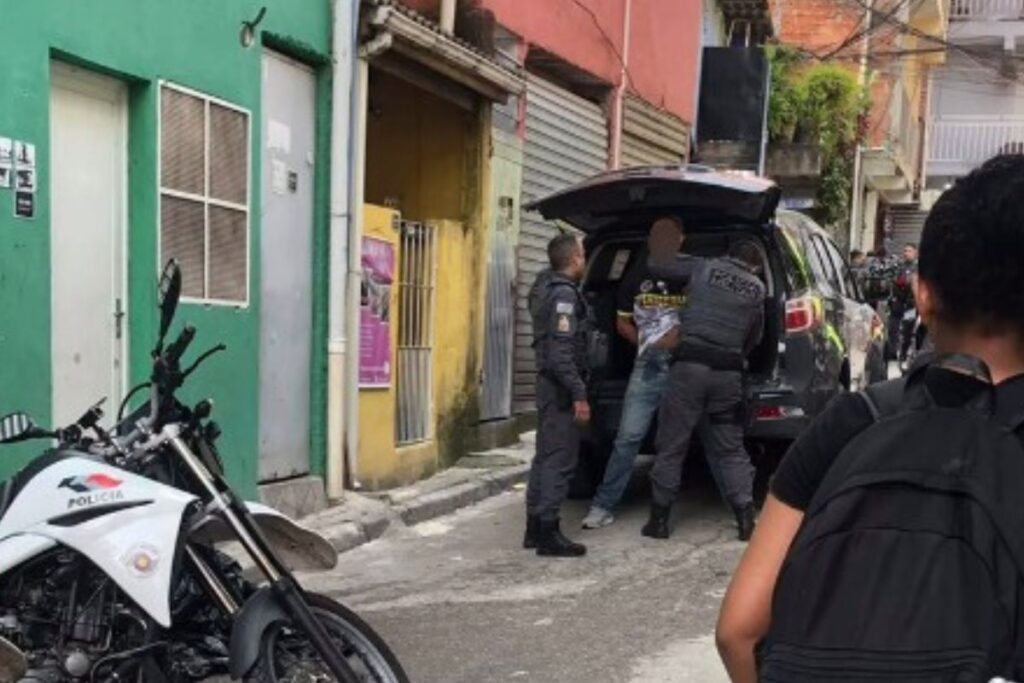 tiroteio-em-paraisopolis:-suspeito-e-baleado-apos-perseguicao-em-sp