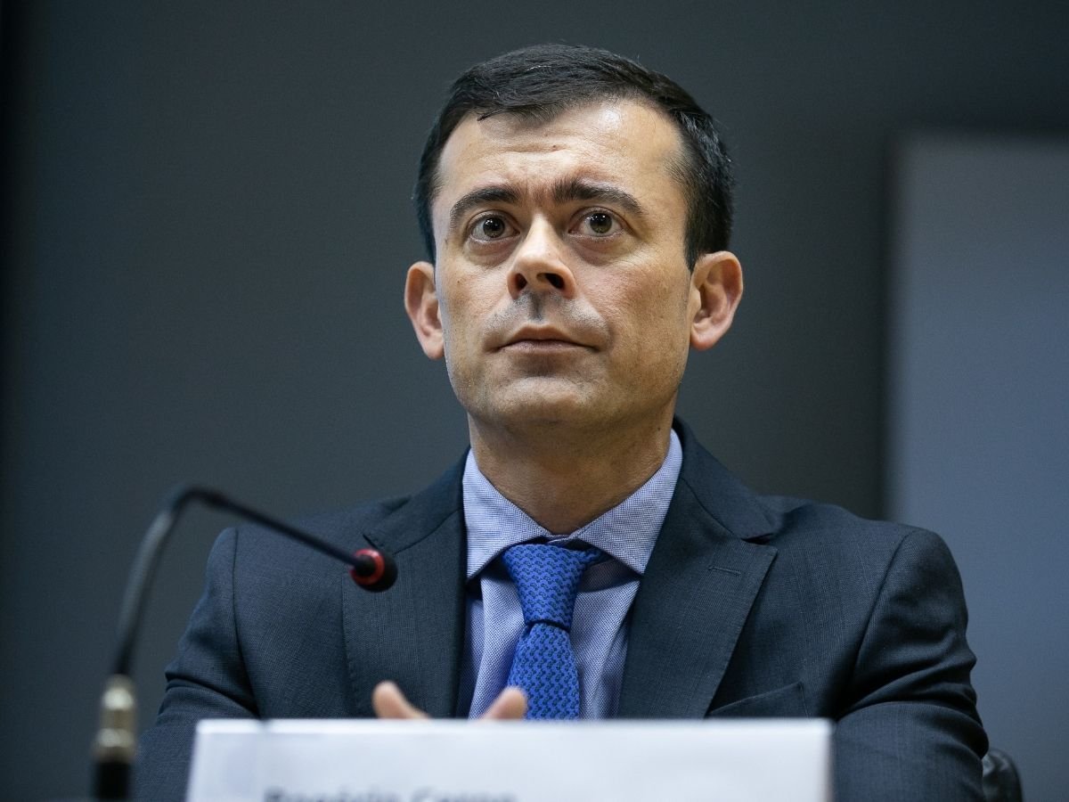 Tesouro prevê maior endividamento desde 2021 e alerta para impacto dos juros altos