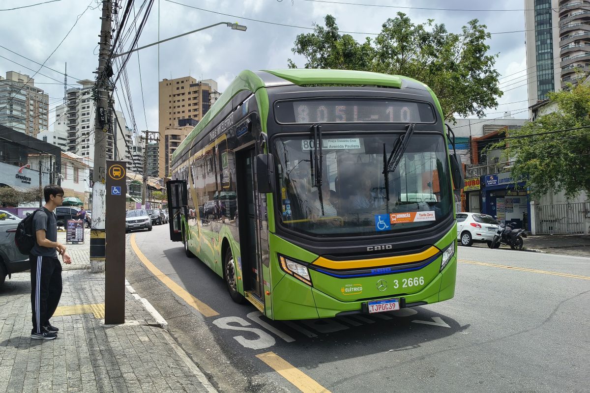 Três Graças: ônibus da novela são reais, mas têm trajetos diferentes