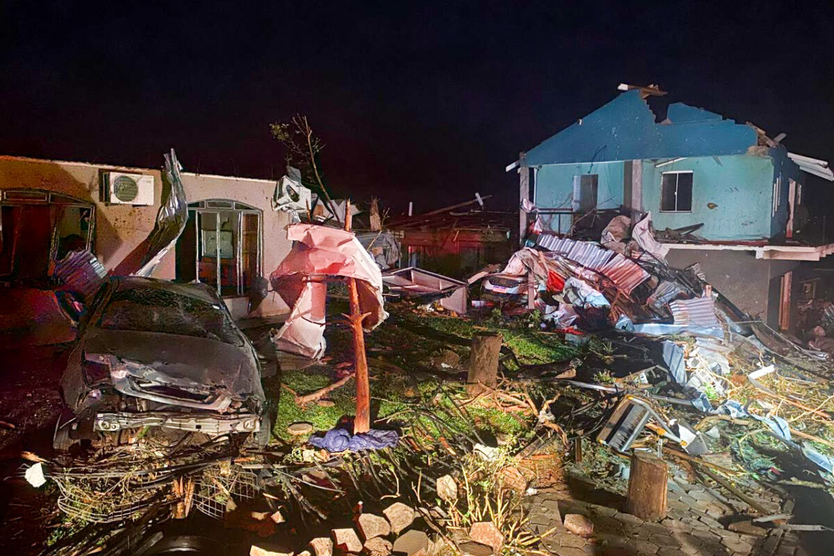 parana-quer-pagar-ate-r$-50-mil-a-familias-atingidas-por-tornado