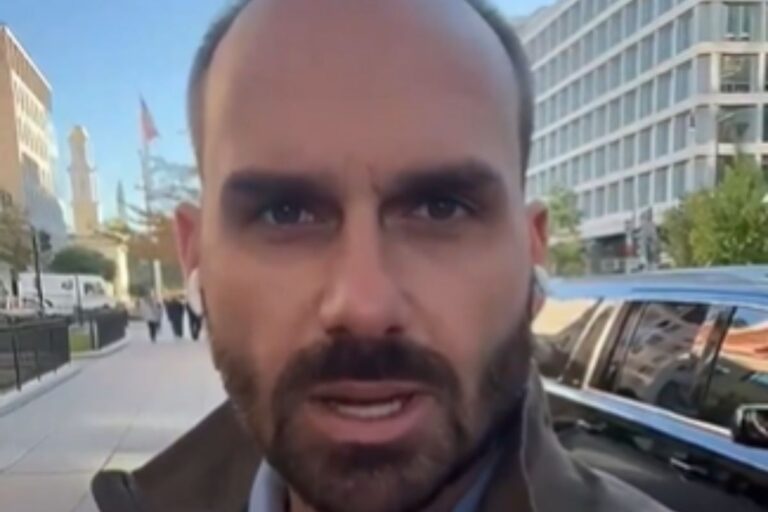 eduardo-bolsonaro-reage-a-governador-que-o-chamou-de-louco:-“bosta”