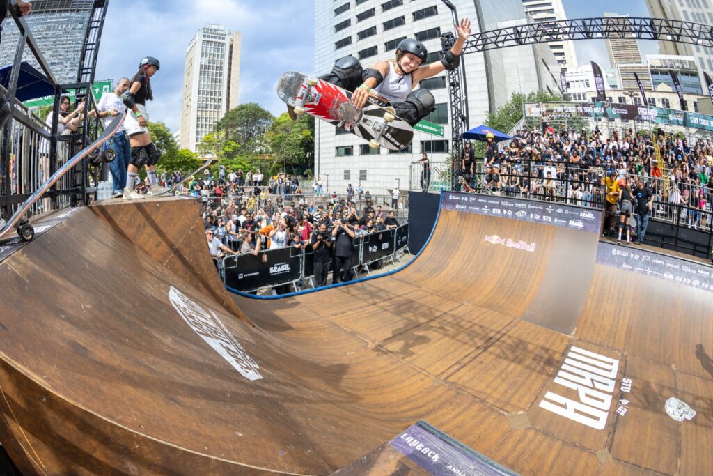 dora-varella-e-pedro-carvalho-vencem-o-mini-ramp-pro-attack,-em-sp