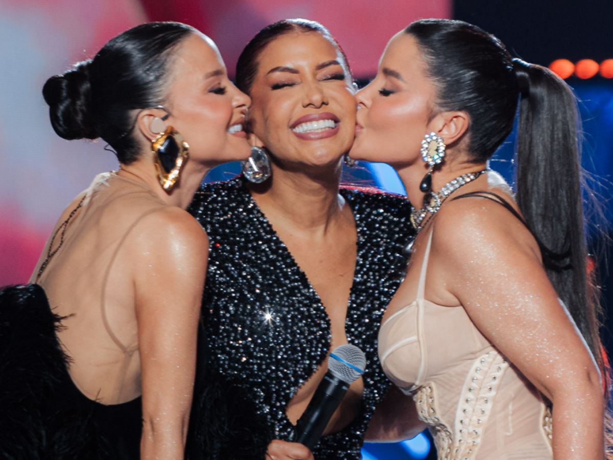 vem-ai-a-segunda-parte-do-projeto-“15-anos-–-tbt-da-musa”,-lancamento-de-priscila-senna