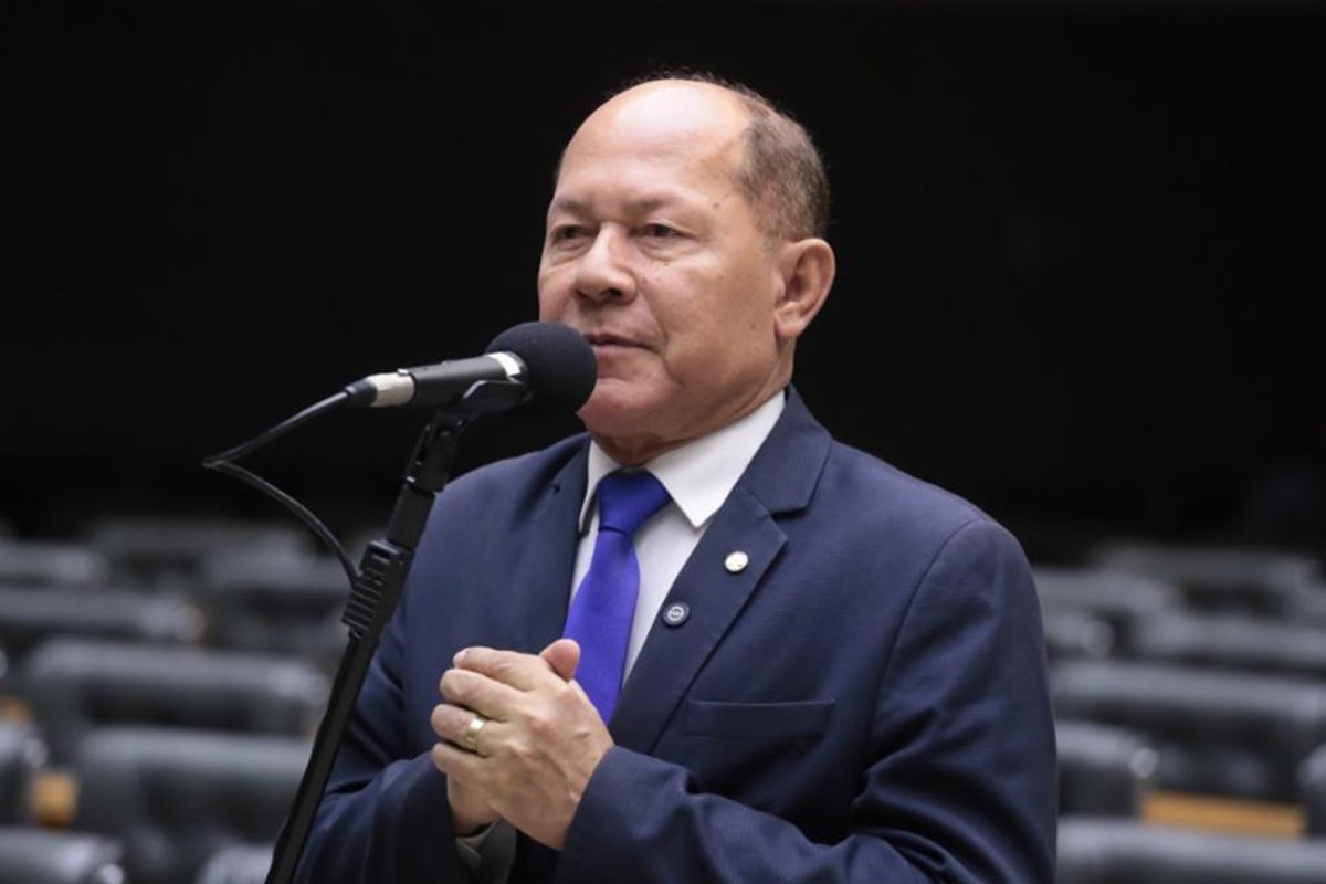 TCU investiga deputado do PL por empregar mulher e 3 parentes
