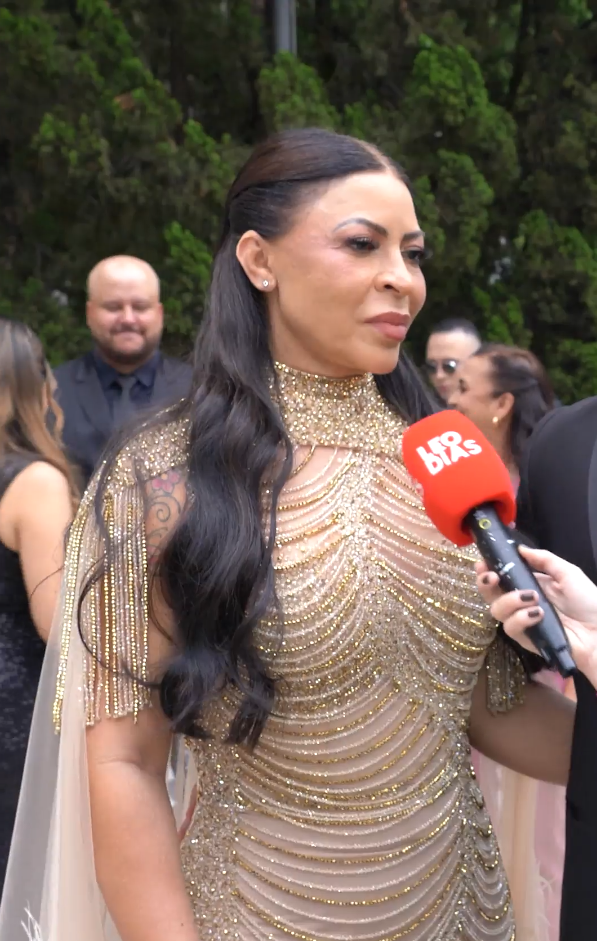 sylvia-design-conta-que-nao-se-envolveu-nos-detalhes-do-casamento-do-filho:-“e-deles”