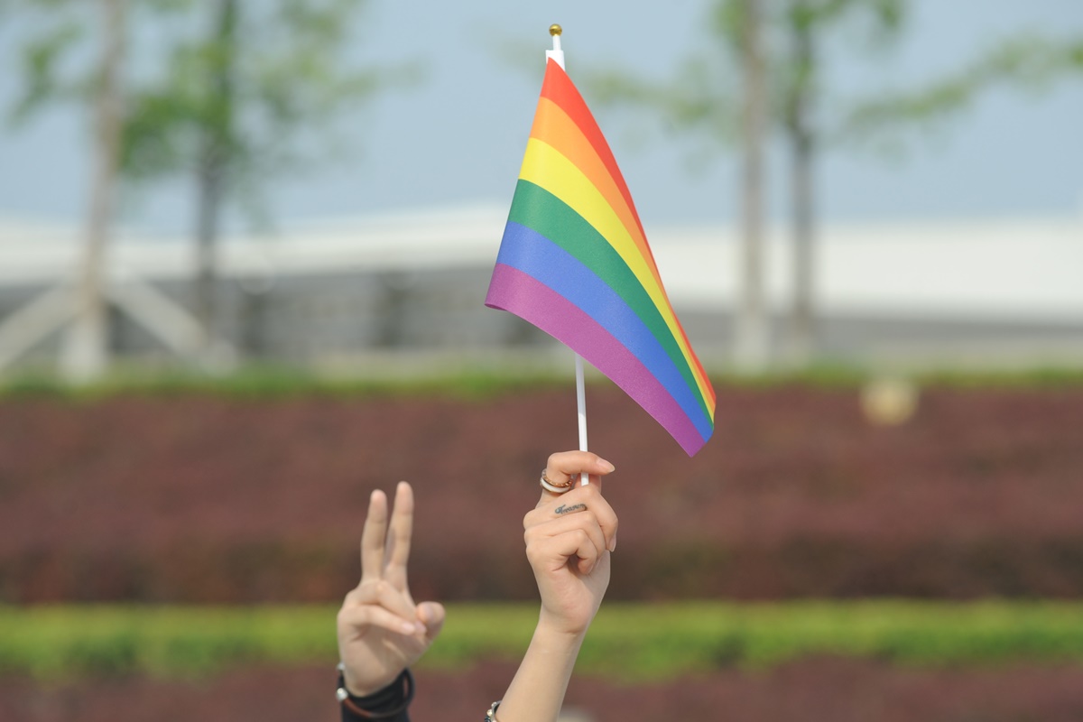 china-remove-dois-aplicativos-de-encontros-gays-de-lojas-on-line