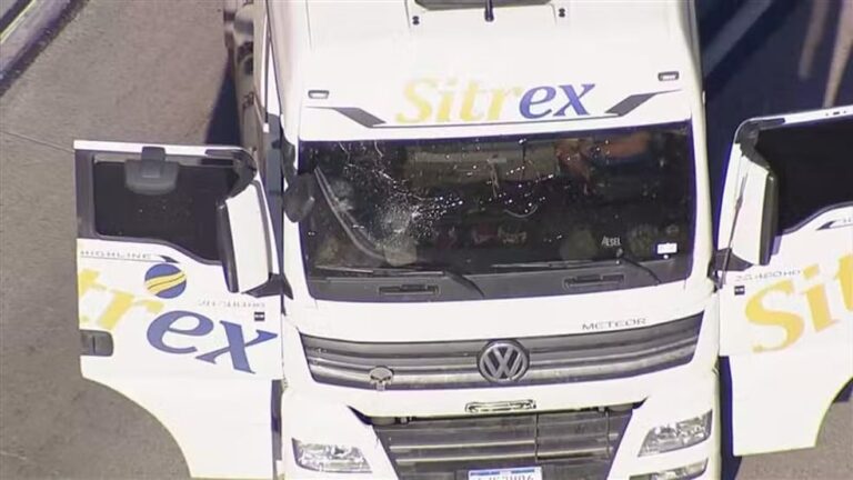 motorista-bloqueia-rodovia-em-sp-e-diz-ter-sido-vitima-de-sequestro-e-ameaca-de-bomba