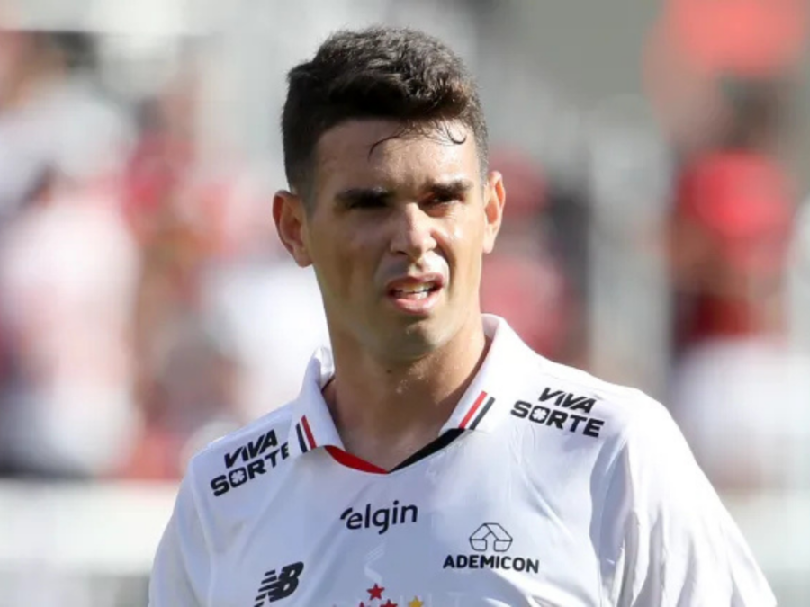 Desmaio e tensão: os bastidores da internação de Oscar, do São Paulo