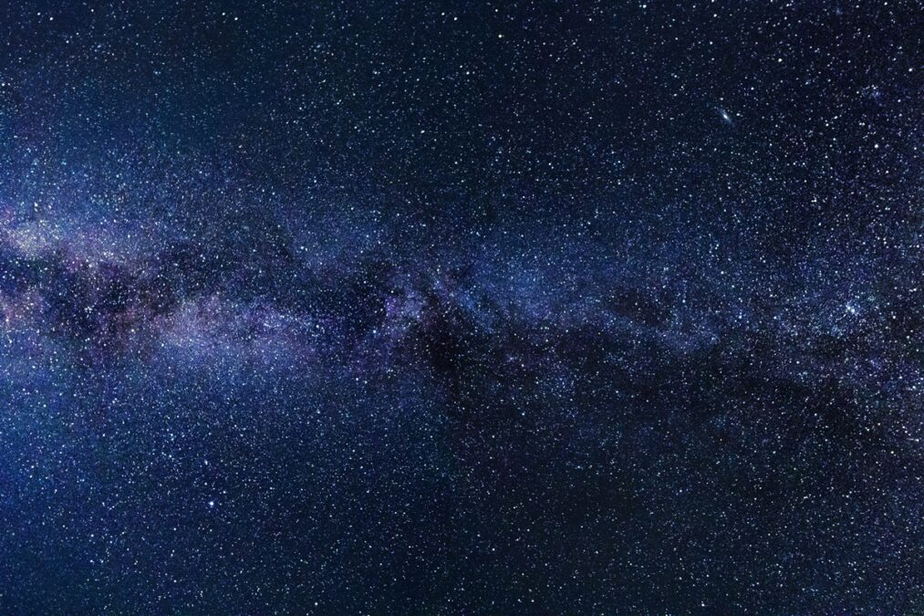 Cientistas acreditam ter encontrado as primeiras estrelas do Universo