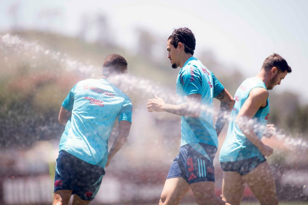Vai estar na final? Pedro evolui em recuperação e participa de treino do Flamengo