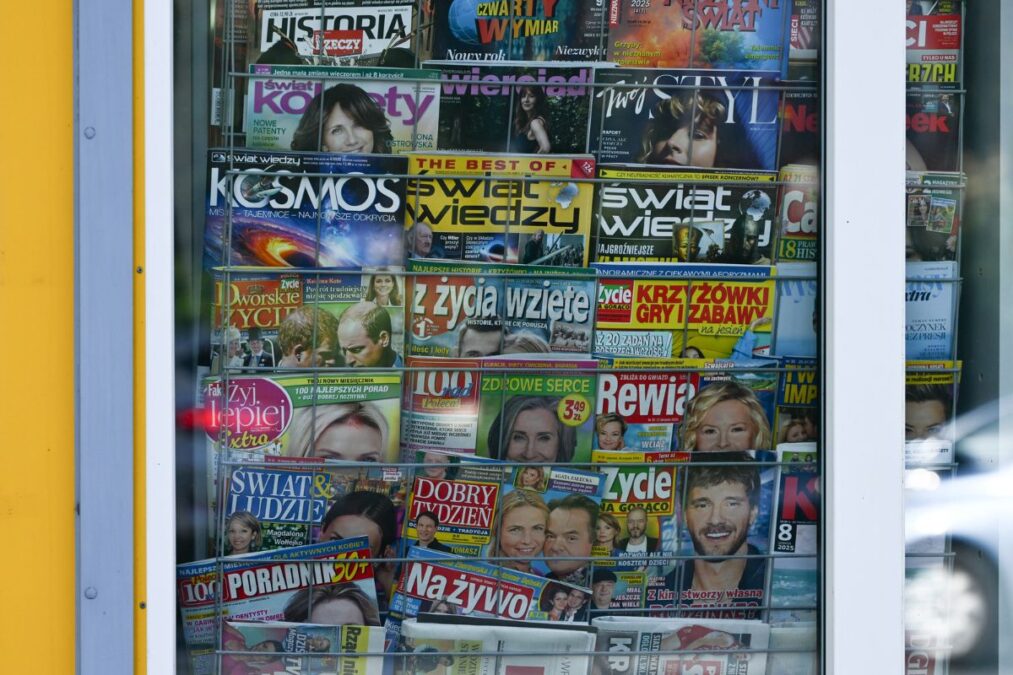 Demissões após fechamento da Teen Vogue geram revolta entre redatores