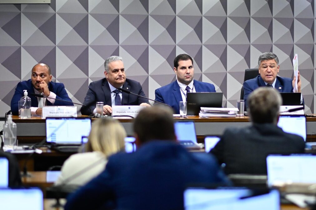 CPMI do INSS pede prisões e quebra de sigilos de investigados