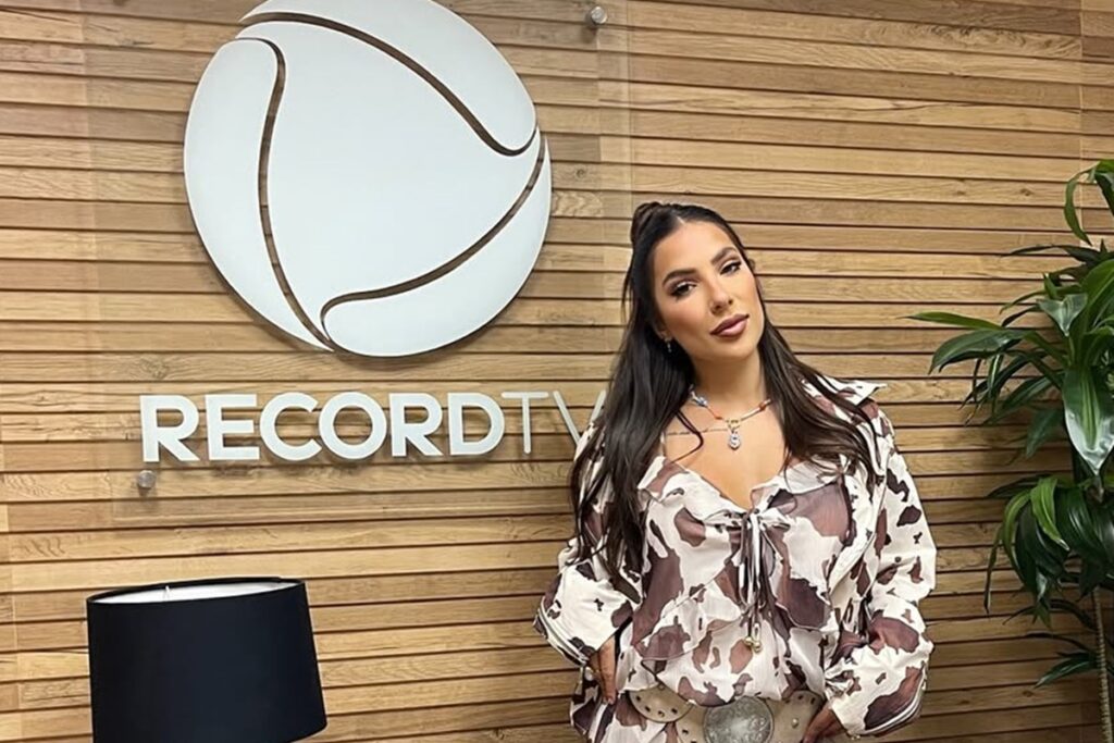 record-se-manifesta sobre-contratacao-e-demissao-de-martina-sanzi