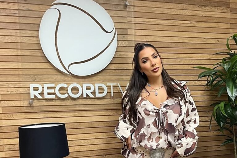 record-se-manifesta sobre-contratacao-e-demissao-de-martina-sanzi