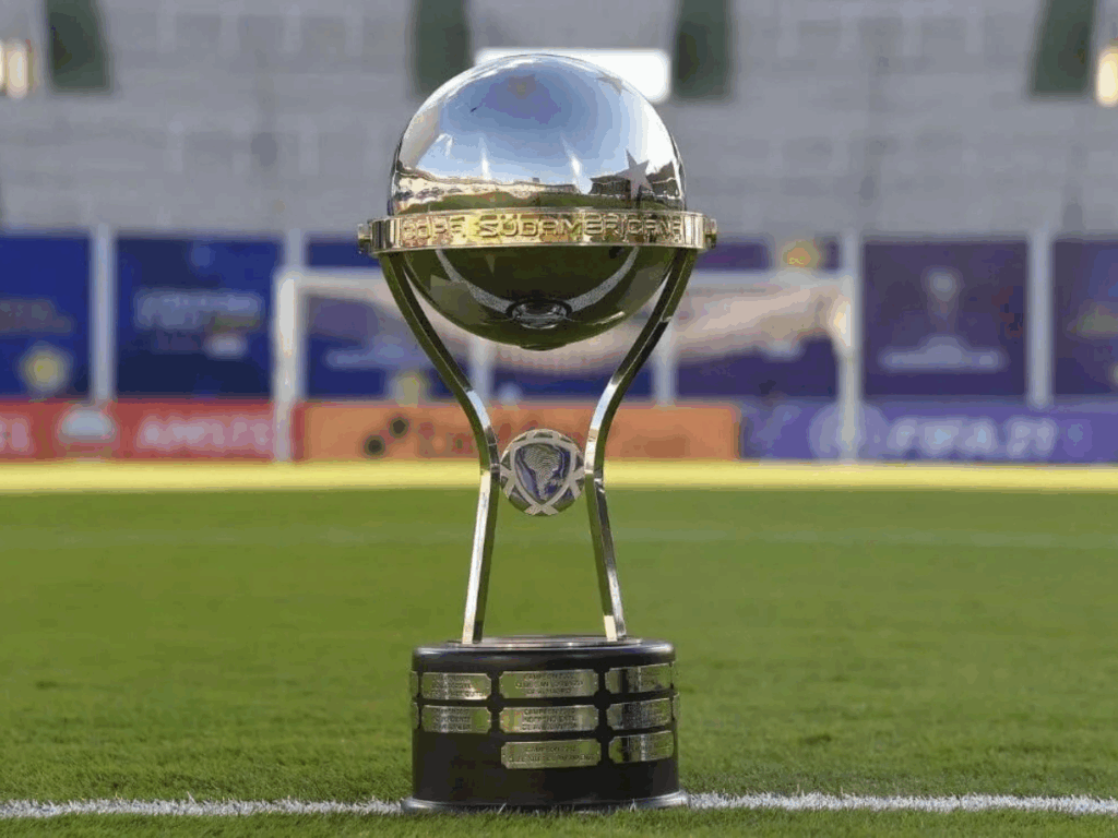 conmebol-define-arbitragem-da-final-da-sul-americana-entre-atletico-mg-e-lanus-no-paraguai