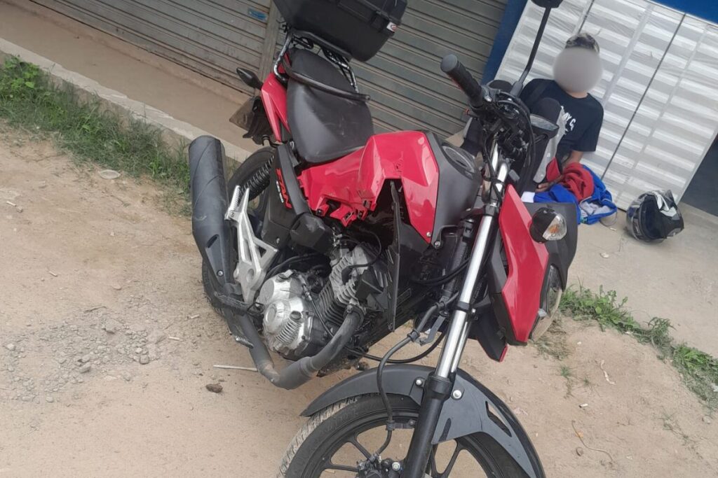 suspeitos-de-receptacao-em-fuga-batem-em-viatura-da-gcm-e-um-e-preso