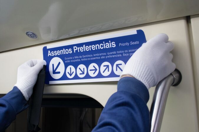 metro-de-sp-muda-logica-de-assentos-preferenciais-em-novembro.-entenda