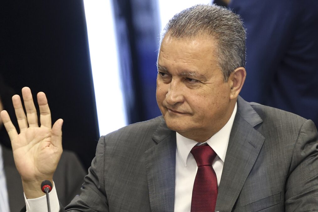 Rui Costa: redução de tarifas dos EUA é resultado da atuação do governo