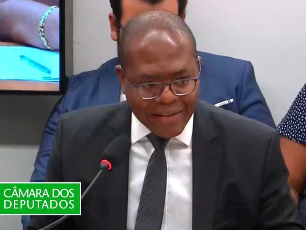 Ex-ministro Silvio Almeida é indiciado em inquérito por importunação sexual ex-ministro-silvio-almeida-e-indiciado-em-inquerito-por-importunacao-sexual