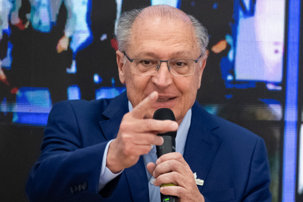 Ex-sócio de Lulinha fez lobby com Alckmin em viagem à China, diz PF
