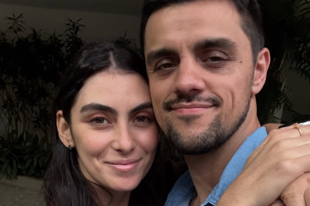 Quem é a esposa de Felipe Simas que orou para ele perder trabalho