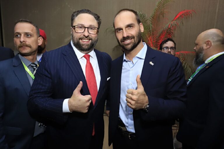 conselheiro-de-trump-reage-a-decisao-do-stf-contra-eduardo-bolsonaro