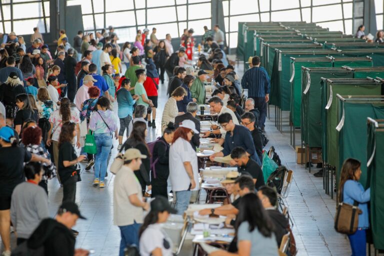 chile-tem-1a-eleicao-com-voto-obrigatorio-desde-a-redemocratizacao